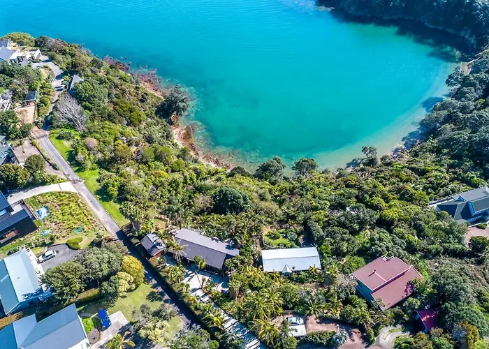 Palms On Kennedy Point - Stay Waiheke