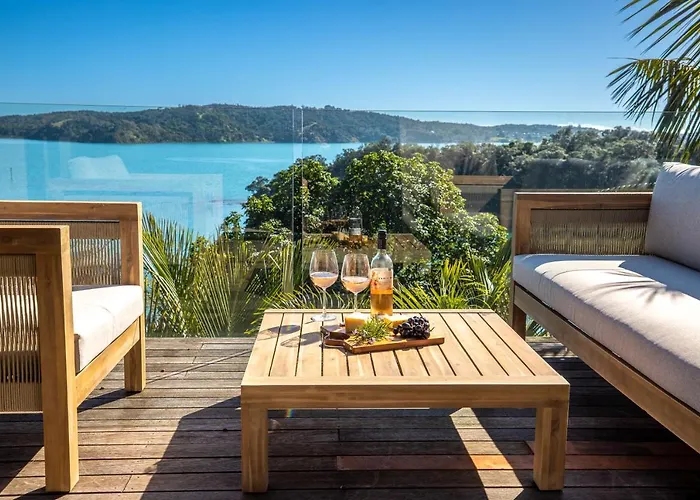 Palms On Kennedy Point - Stay Waiheke