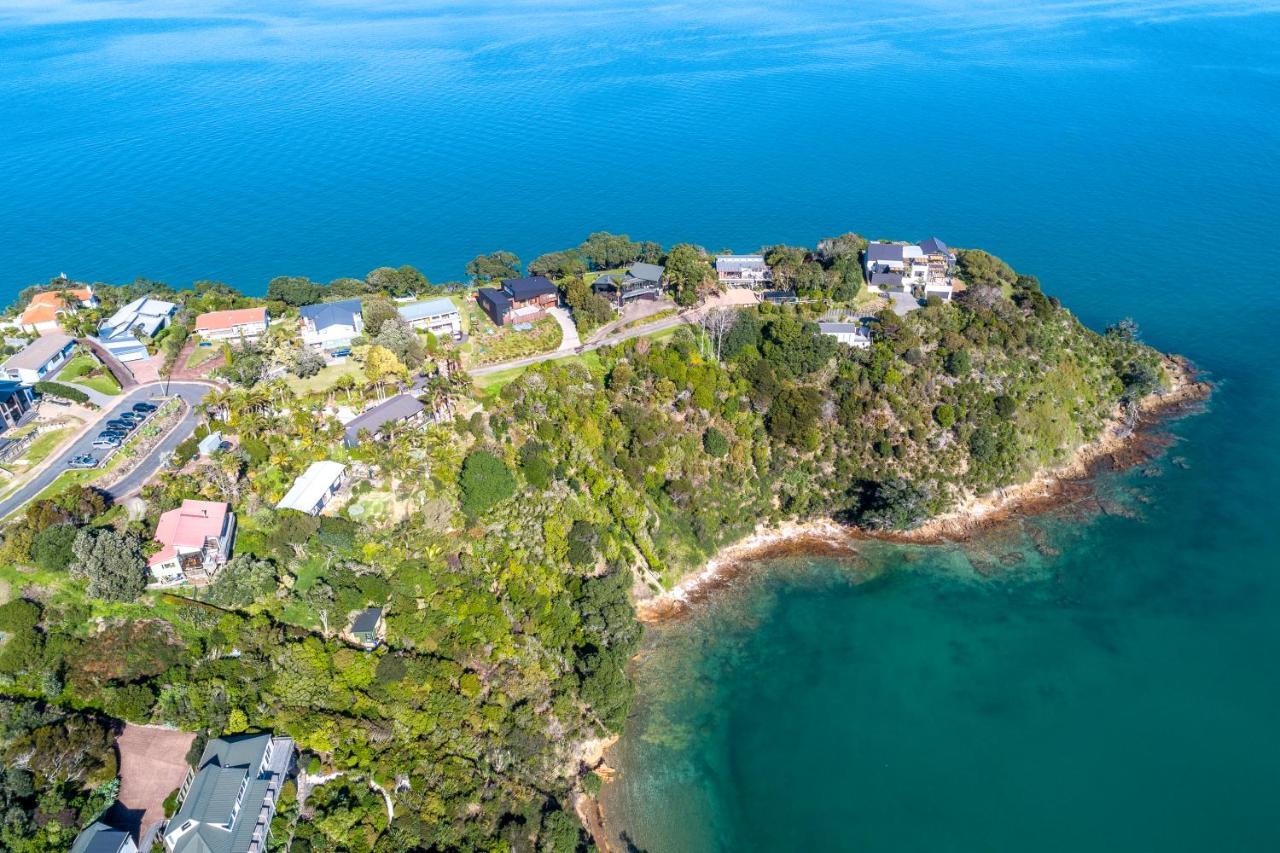 Palms On Kennedy Point - Waiheke Holiday home *